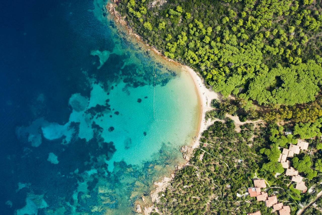Hotel Il Faro Di Molara Porto San Paolo  Exteriör bild
